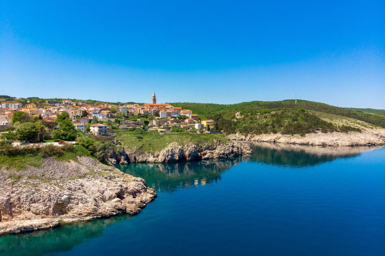 Apartmani Heni Vrbnik Exterior photo