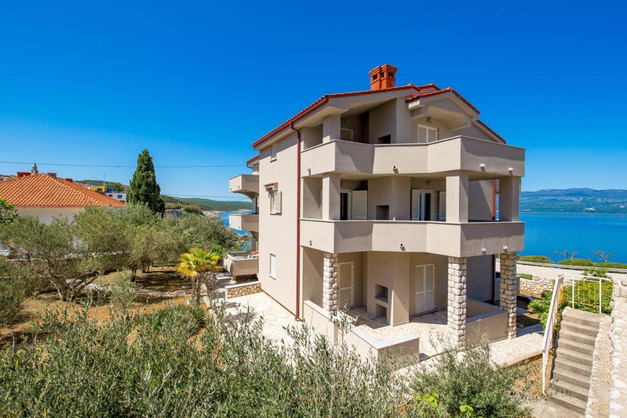 Apartmani Heni Vrbnik Exterior photo